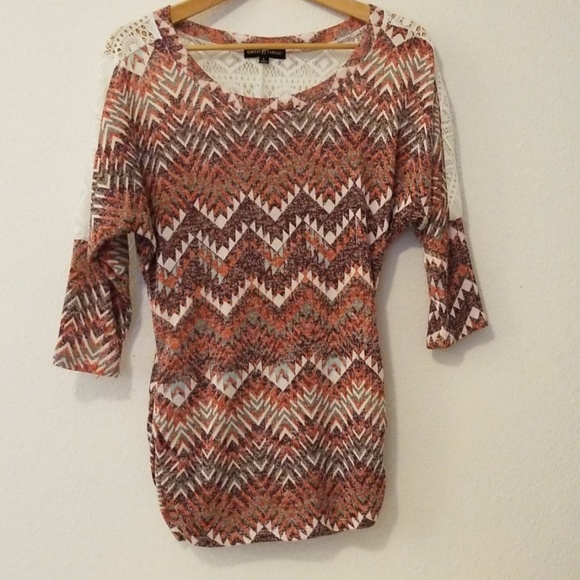 Almost famous top Shirt size L - Picture 4 of 5